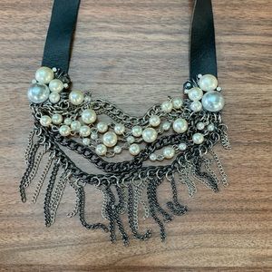 NWT Beautiful Macy’s leather, silver & pearl chocker